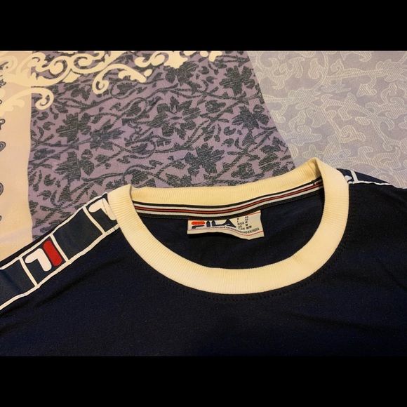 Fila Shoulder Logo T-Shirt - Picture 2 of 2